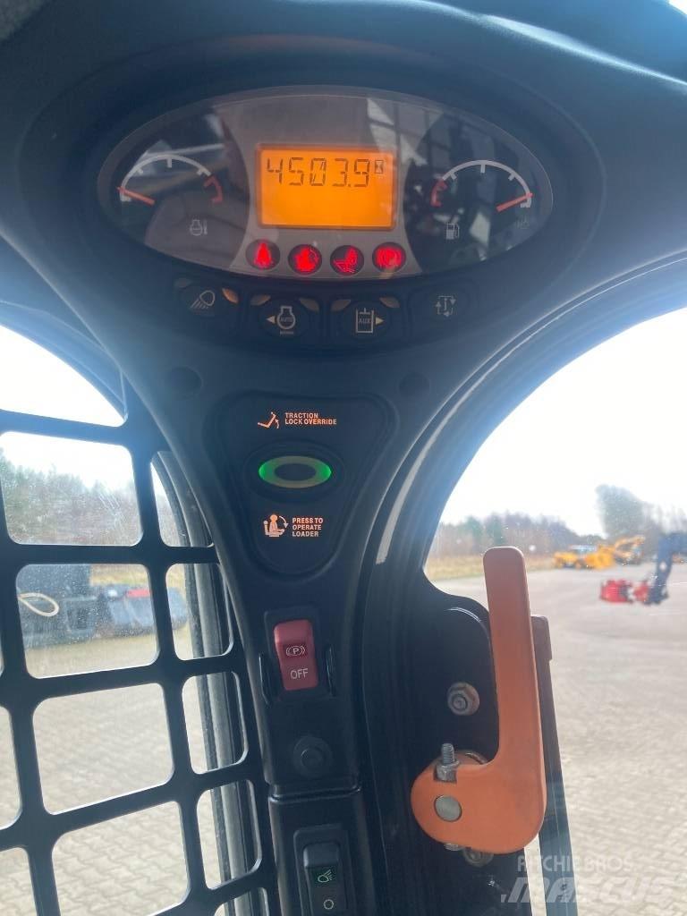 Bobcat T 650 Krautuvai su šoniniu pasukimu