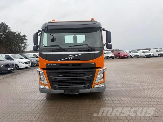 Volvo FM 410 Sunkvežimiai su keliamuoju kabliu