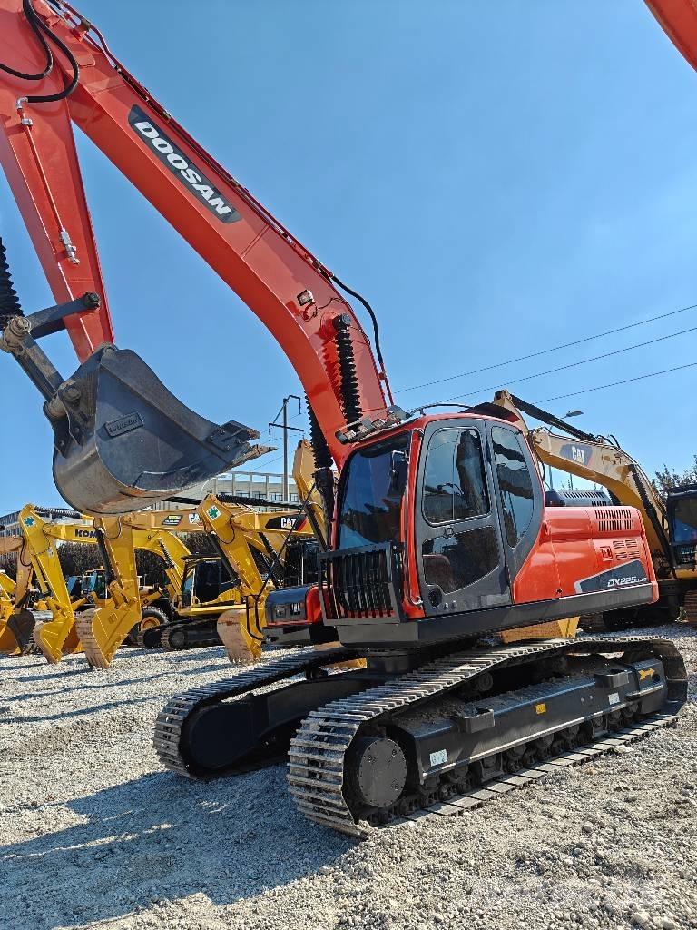 Doosan 225 LCA Vikšriniai ekskavatoriai