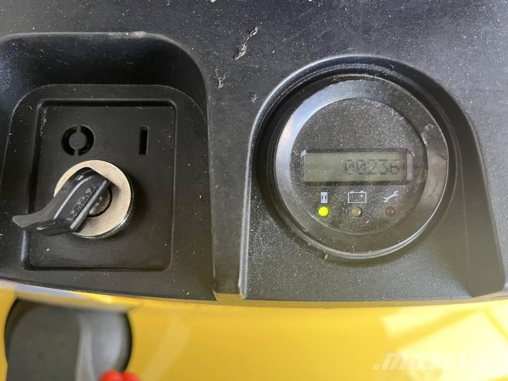 Hyster S1.0E Mažų aukščių keltuvai