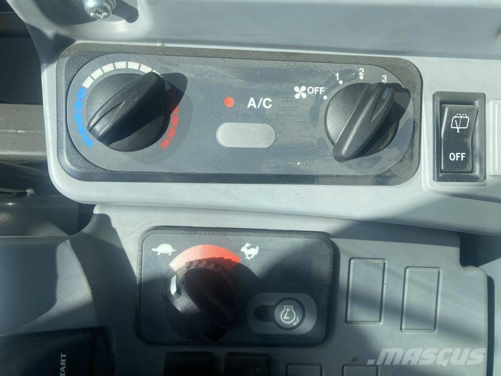 Kubota KX 163-5 Vikšriniai ekskavatoriai