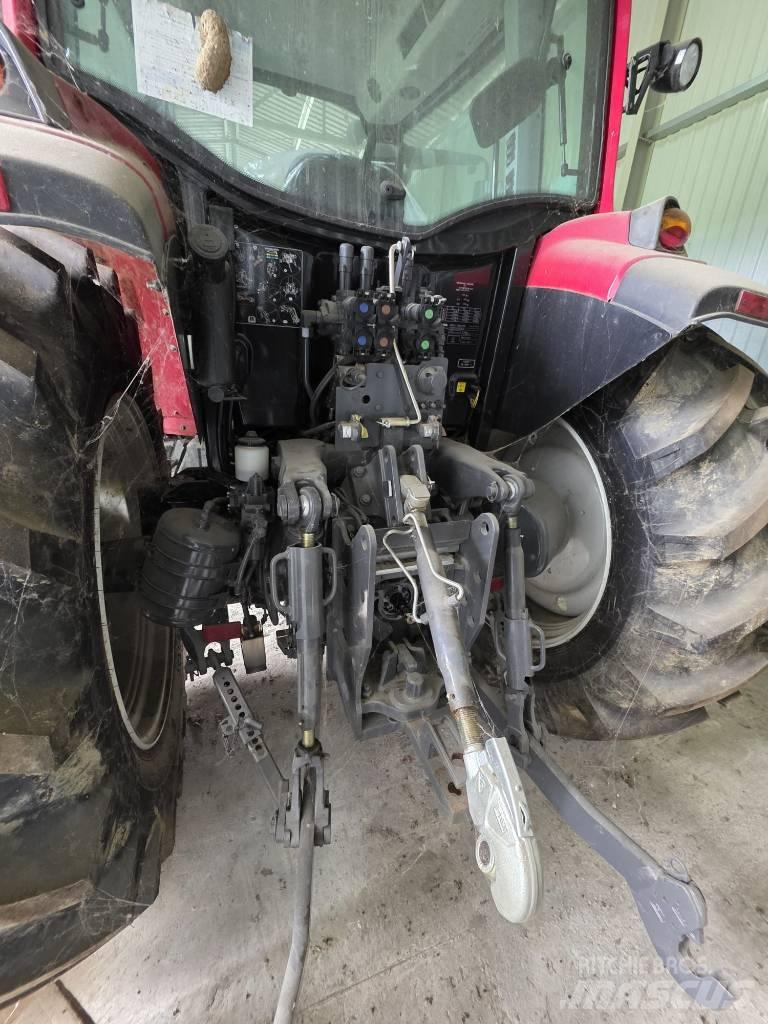 Valtra A 124 Traktoriai