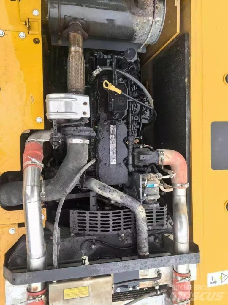 XCMG XE 200 DA Vikšriniai ekskavatoriai