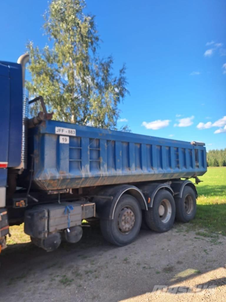 Sisu E12 Savivarčių priekabų vilkikai