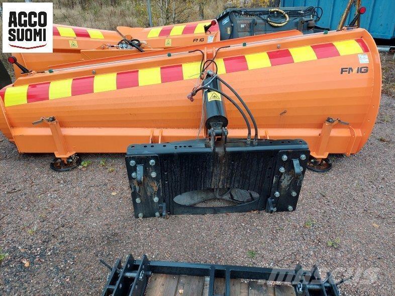 FMG ALUEAURA AA330 Sniego peiliai ir valytuvai