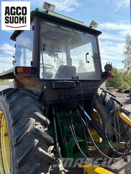John Deere 3040 Traktoriai