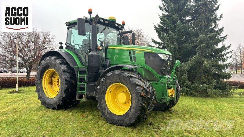John Deere 6250 R Traktoriai