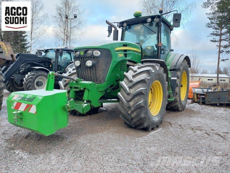 John Deere 7930 Traktoriai