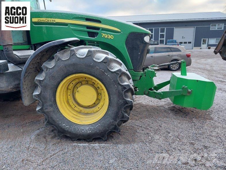 John Deere 7930 Traktoriai