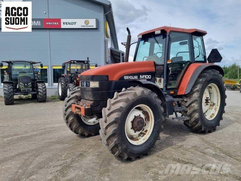 New Holland M100 Traktoriai