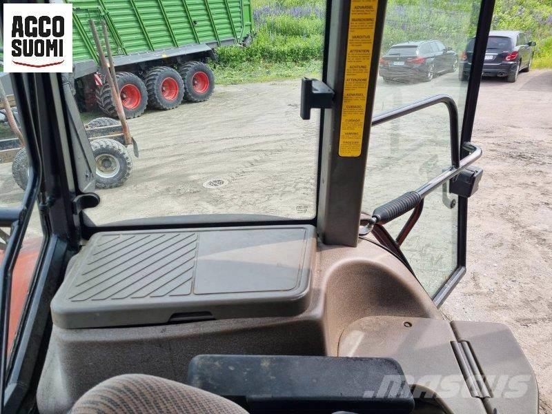 New Holland M100 Traktoriai
