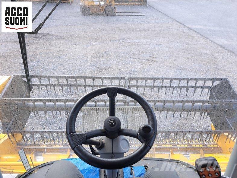 Sampo-Rosenlew C4 Derliaus nuėmimo kombainai