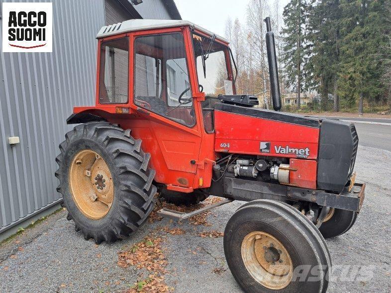 Valmet 604 Traktoriai