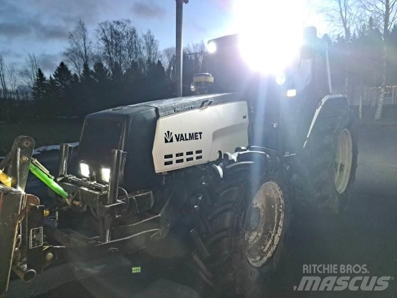 Valmet 8100 Traktoriai