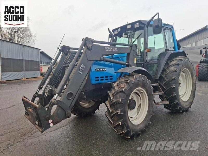 Valtra 6750 HITECH Traktoriai