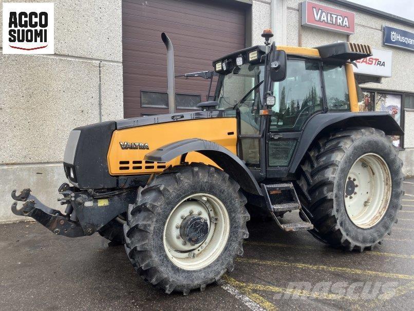Valtra 8050 HITECH Traktoriai