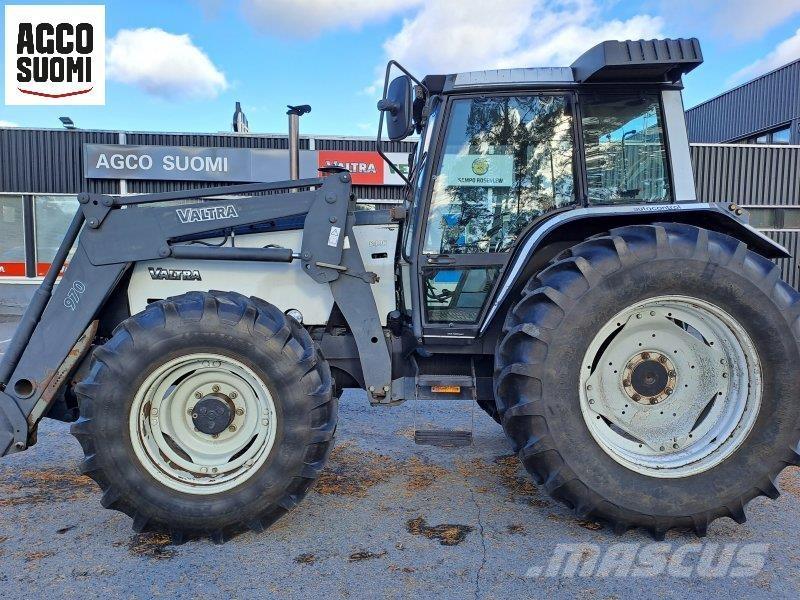 Valtra 8400 Traktoriai