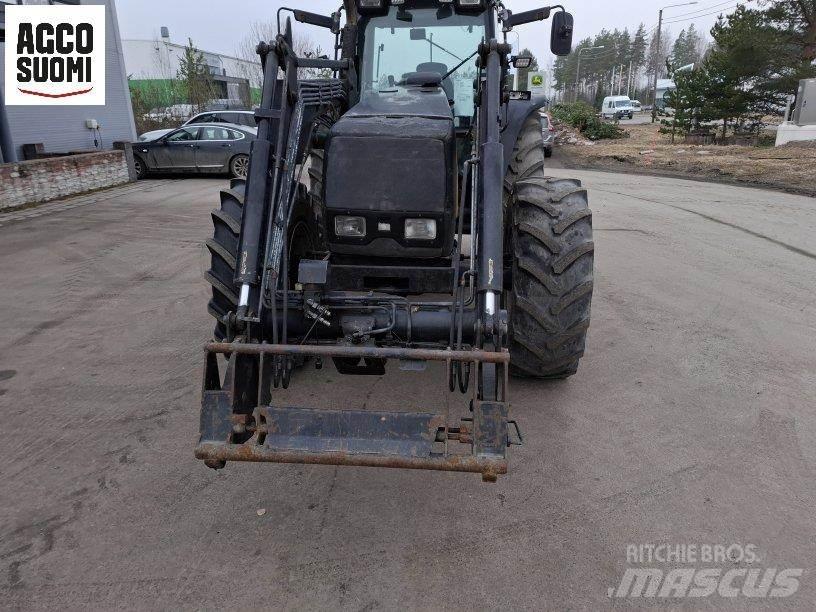 Valtra 8450 HITECH Traktoriai