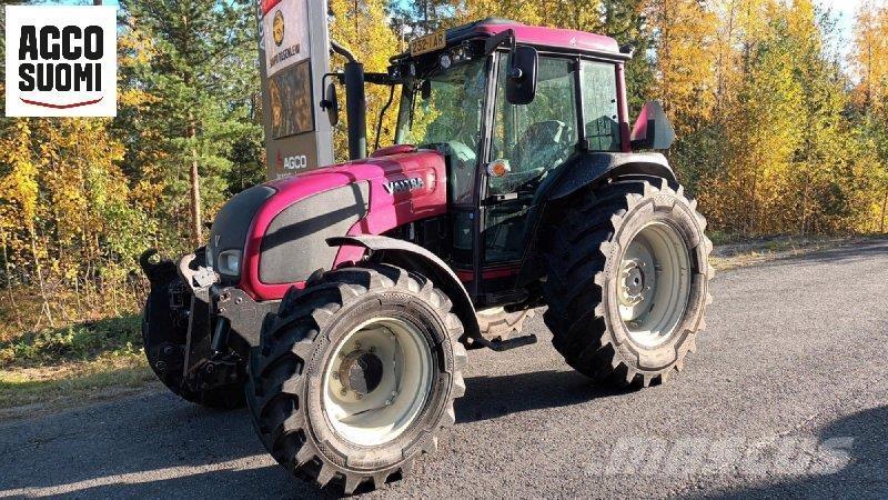 Valtra A92 Traktoriai