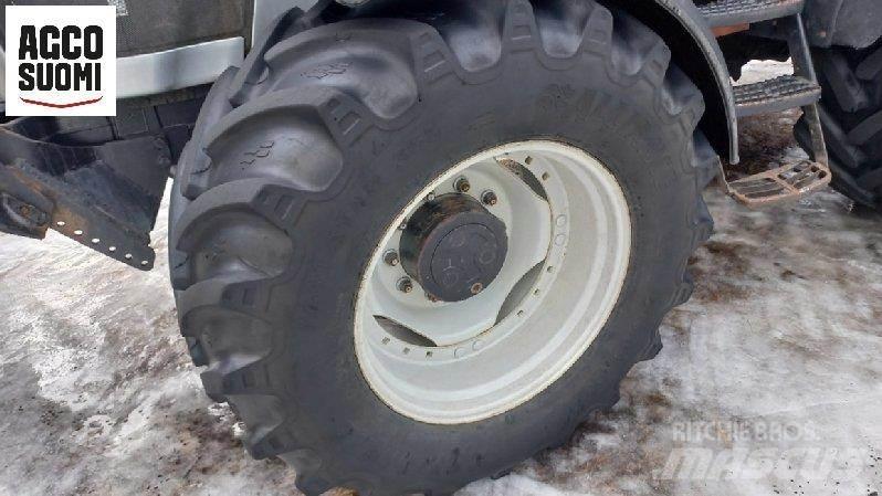 Valtra M150 Traktoriai