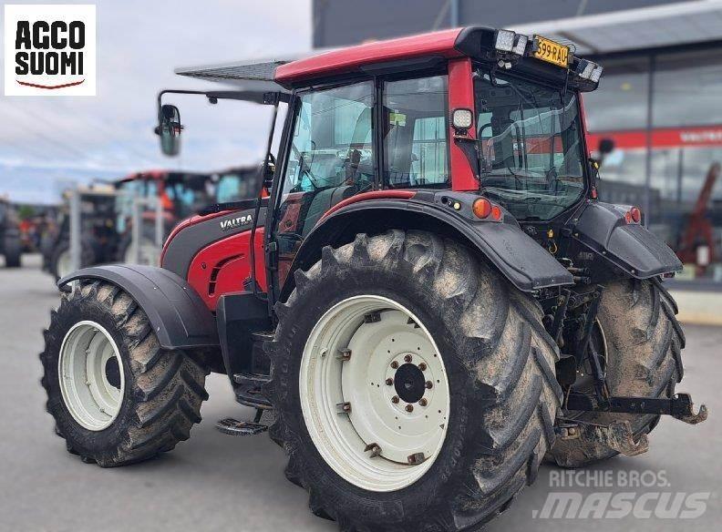 Valtra N121 H Traktoriai