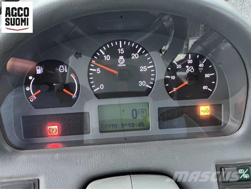 Valtra N121A Traktoriai