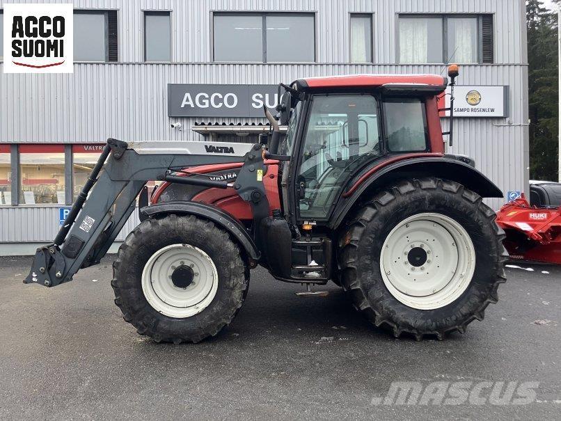 Valtra N121A Traktoriai