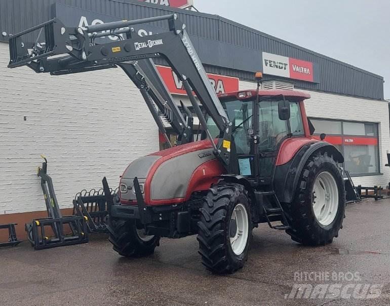 Valtra T150 Traktoriai