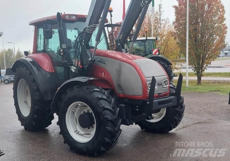 Valtra T150 Traktoriai