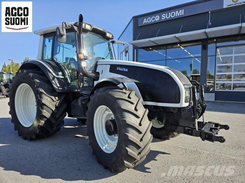 Valtra T151 EH Traktoriai