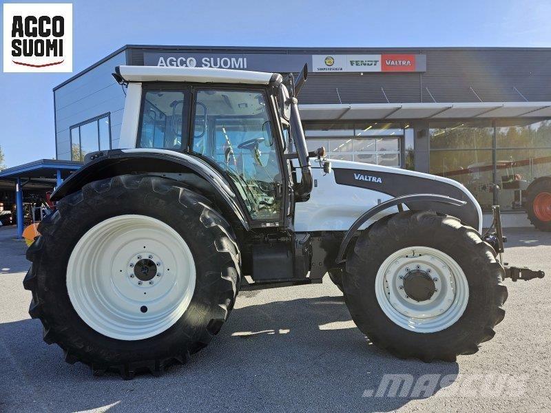 Valtra T151 EH Traktoriai