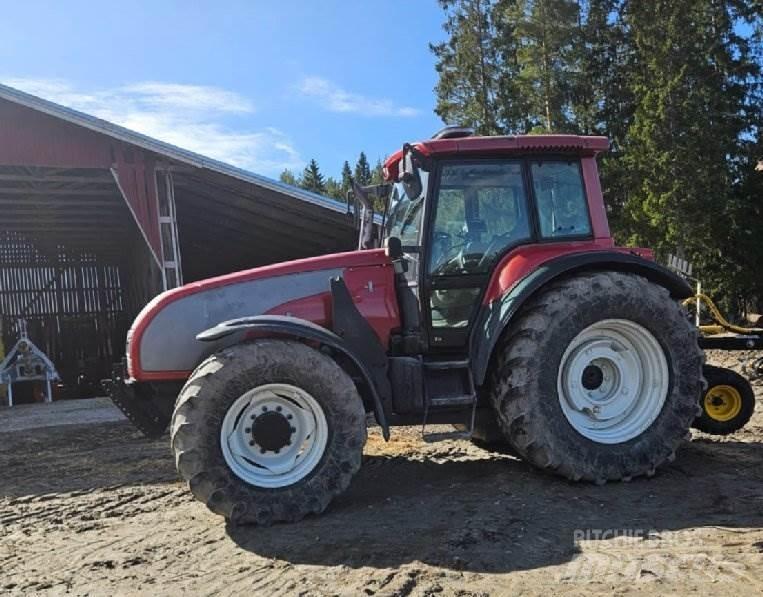 Valtra T180 Traktoriai