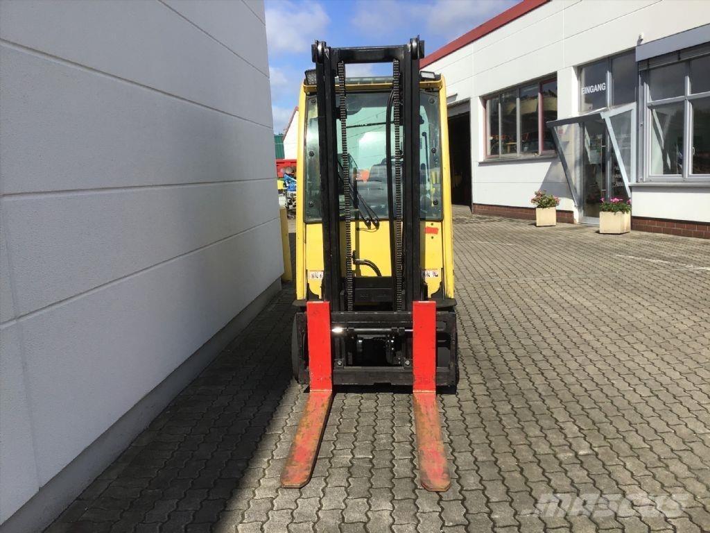 Hyster J 3.0 XN Elektriniai šakiniai krautuvai