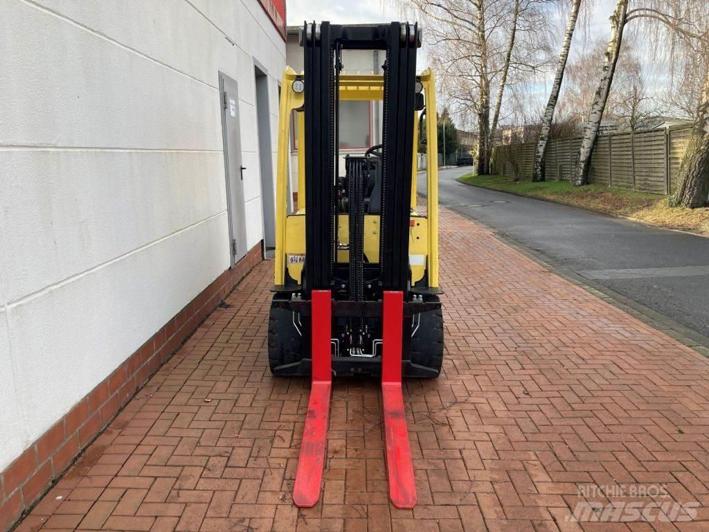 Hyster J 3.0 XN Elektriniai šakiniai krautuvai