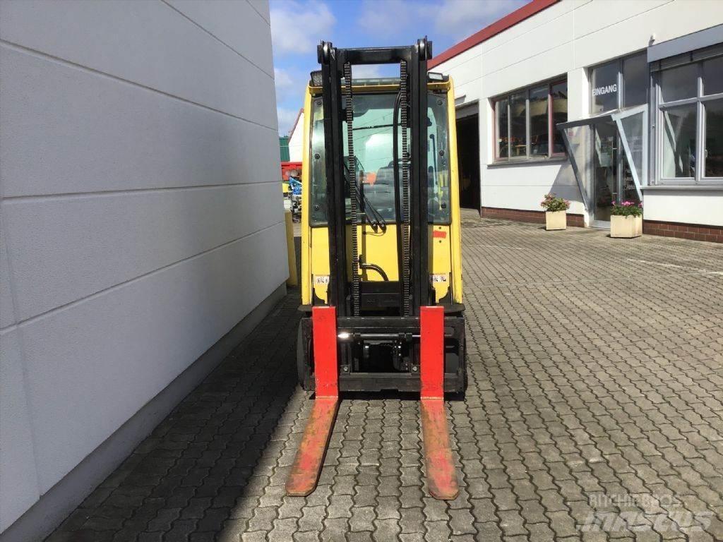 Hyster J 3.0 XN Elektriniai šakiniai krautuvai