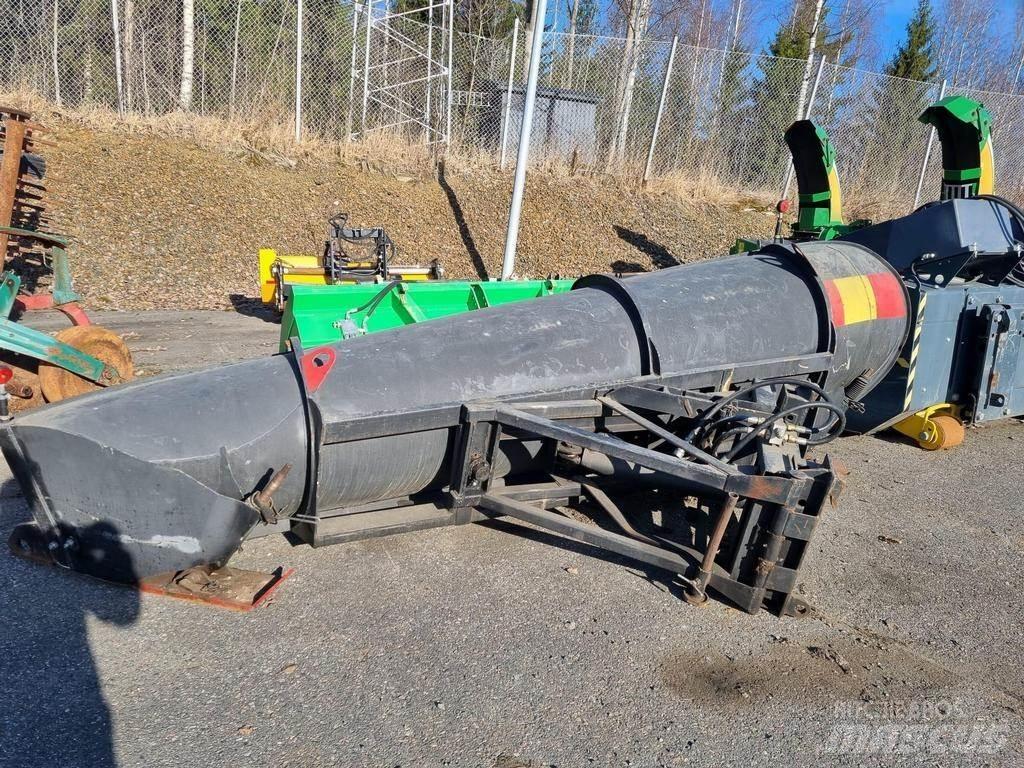 Ajax 3900 Sniego peiliai ir valytuvai