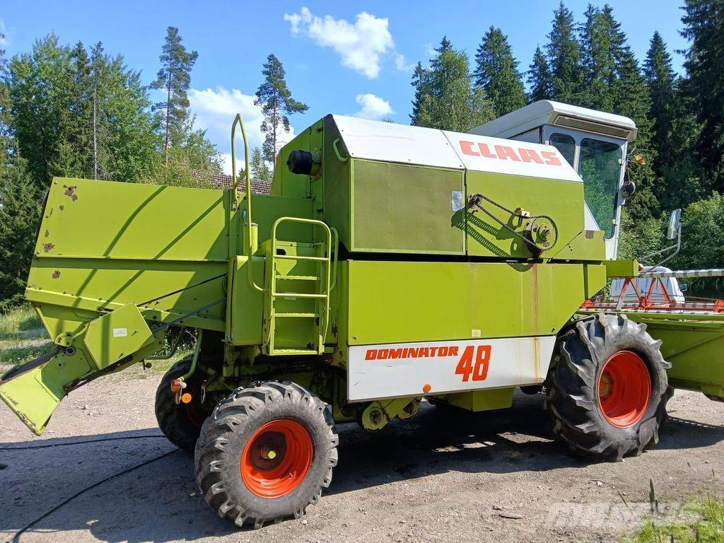 CLAAS 48 Derliaus nuėmimo kombainai