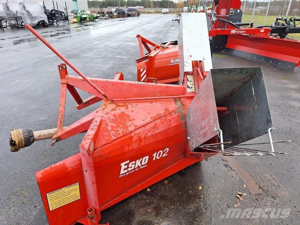 Esko 102 Sniego pūstuvai