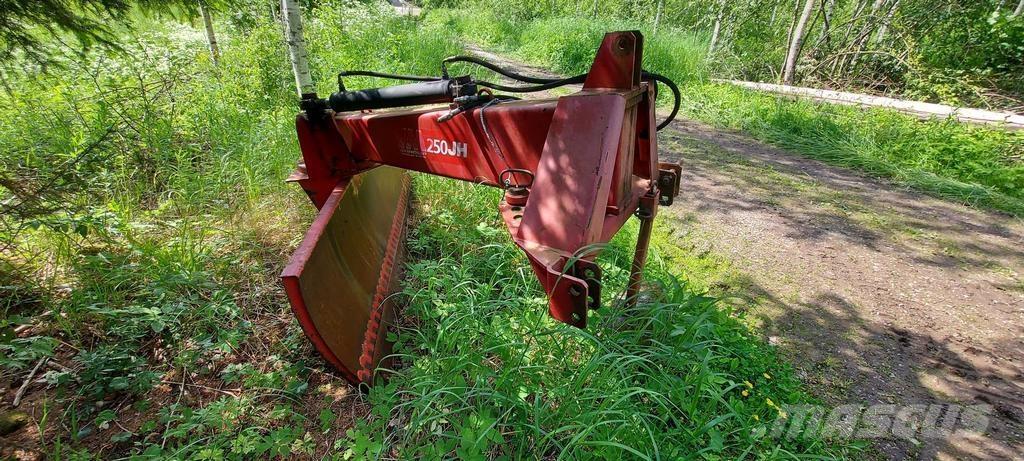 VM 250 Kelių valytuvai