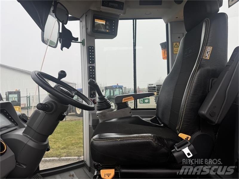 JCB 427 Agri Naudoti ratiniai krautuvai