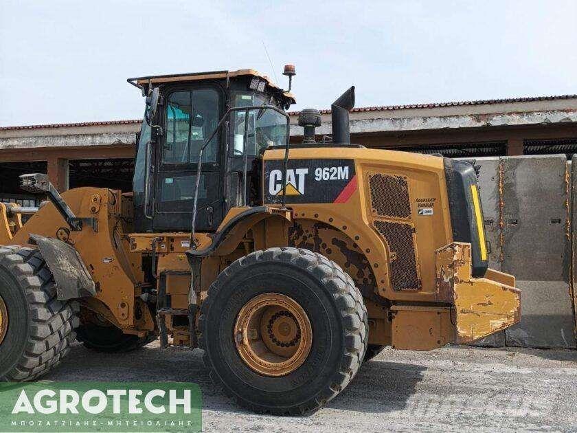 CAT 962M Traktoriai