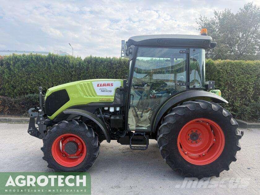 CLAAS NEXOS 220F Traktoriai