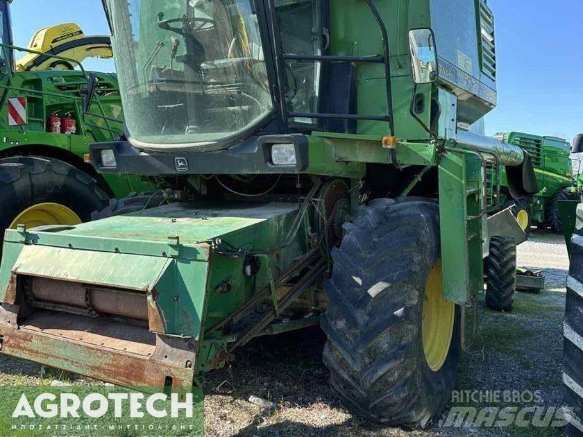 John Deere 1177 Traktoriai