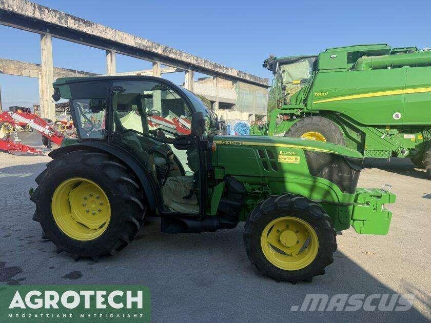 John Deere 5075 GL Traktoriai