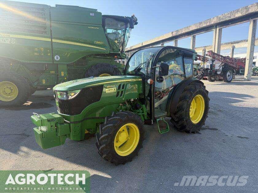 John Deere 5075 GL Traktoriai