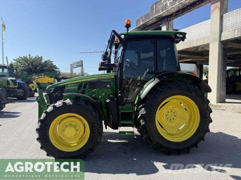 John Deere 5090R Traktoriai