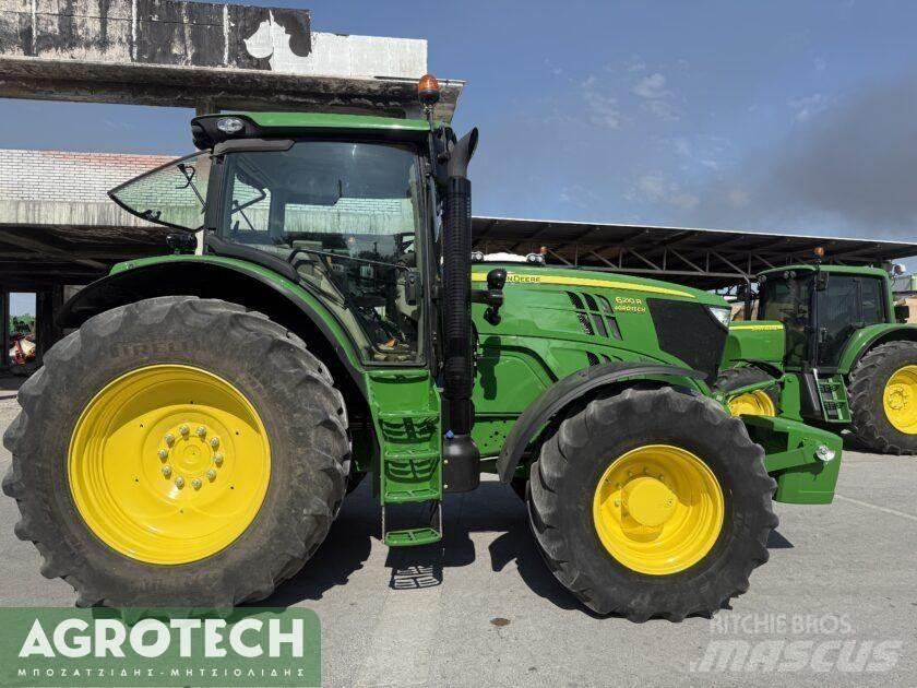 John Deere 6210R Traktoriai