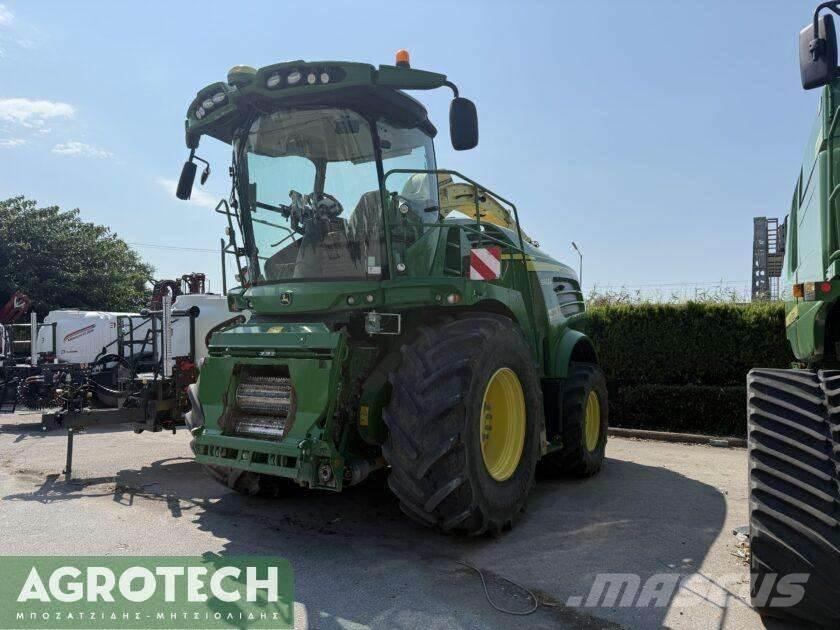 John Deere 8300 Traktoriai