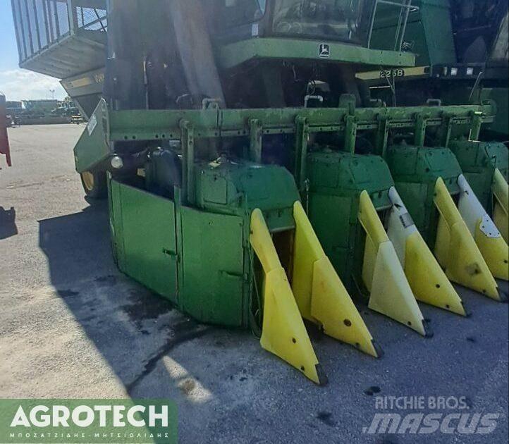 John Deere 9960 Traktoriai