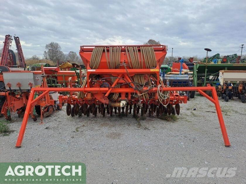 Kuhn VENTA LC 3500 Traktoriai